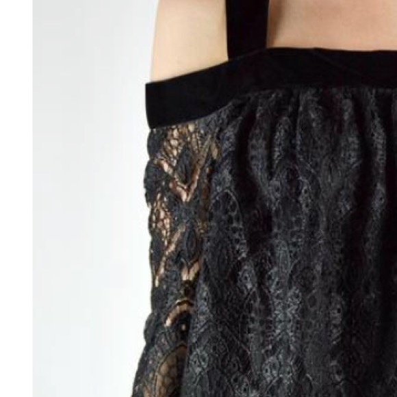 Lisa & Lucy Art Deco Lace Off the Shoulder Top - Picture 3 of 4